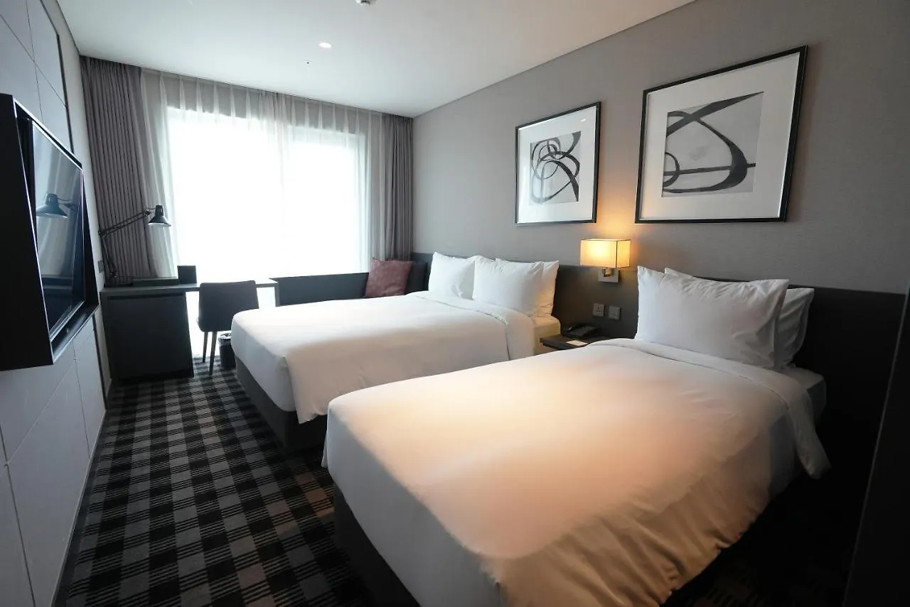 Hotel Marinabay Seoul Ara 김포 4*,